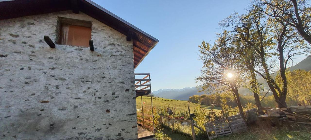 Casa Indipendente Val D'Ayas - Challand Saint Anselme Екстериор снимка